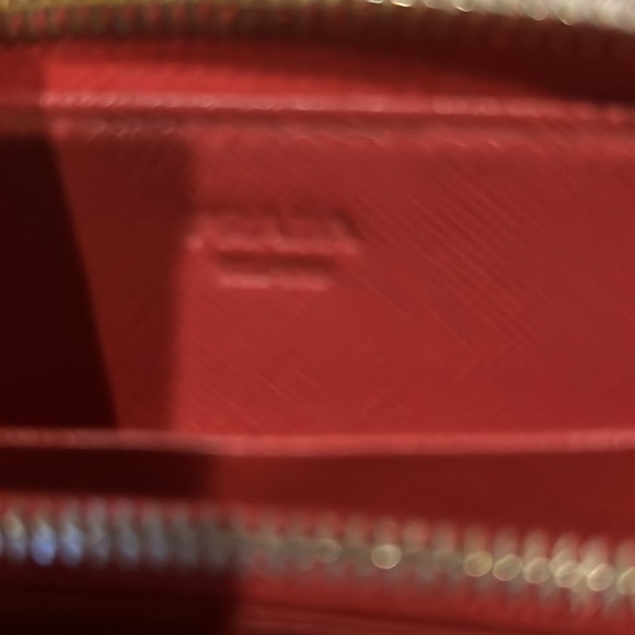 PRADA WALLET - Picture 8 of 8